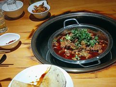 -大众跷脚牛肉馆·非遗传承单位(峨眉山店)