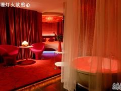 布拉格之恋-天逅酒店(苏州观前步行街店)