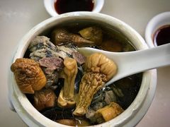 姬松茸炖乌鸡-国英炖品店(甲子路店)