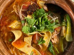 云南麻辣肉沫米线-火塘云南烧烤大排档