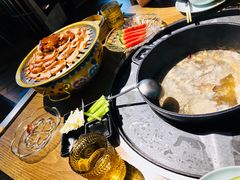 -三人行骨头王火锅(长寿店)
