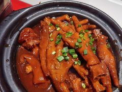猪蹄凤爪煲-恭喜上堓砂锅焗·海鲜大排档(闵行龙湖店)