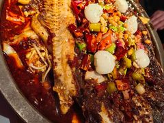 -鸣记脆皮烤鱼(三八广场店)