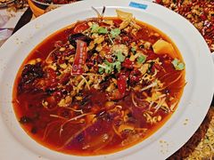 -路边边地标烧烤·川菜·小龙虾·音乐酒馆(良乡长虹店)