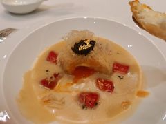 黑鱼子酥脆流心蛋配花胶蓝子鱼汁-誉珑轩