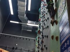 -蓝天攀岩-青少年训练(罗湖益田假日广场店)