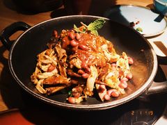 手撕扁担鸡-吃饭皇帝大(解放西路店)