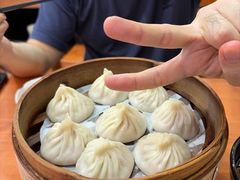-莱莱小笼·乔艾
