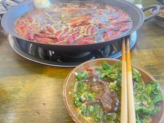 -黄潇洒老火锅(九眼桥宏济巷店)