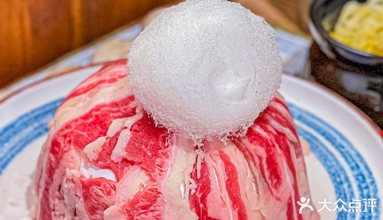 🔥头顶一朵棉花糖的肥牛😋解封后第一顿堂食烤肉是啥滋味～