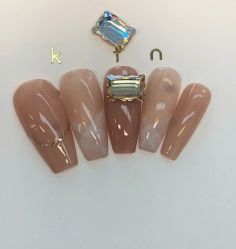 -慕拉美甲美睫皮肤管理