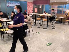 大堂-麦当劳(火车北站餐厅)