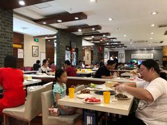 大堂-泉福居酱骨头自助广场(南大街商业步行街店)