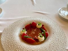番茄伴罗勒及小麦脆饼-Caprice(香港四季酒店)