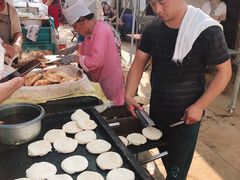自助取餐区-老西关黄老太牛肉烧饼