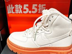 -NIKE上海青浦优选体验店