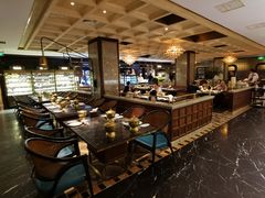 -半岛翡丽海鲜自助餐厅(观风亭店)