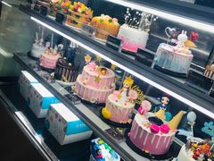 面包甜点陈列柜-卷心卷意·轻甜蛋糕(新光天地店)