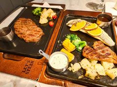 -必胜客(东大桥店)