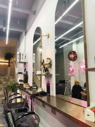 -茶发Salon·烫发染发理发