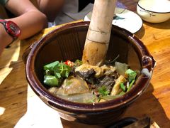 尖椒擂茄子-老滇山寨•云南特色菜•地方菜•民族风情歌舞表演(金碧店)