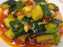 拍青瓜-渔意楼·驰名沙田乳鸽(五羊店)
