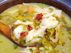 -周鱼小馆石锅酸菜鱼(活力汇店)