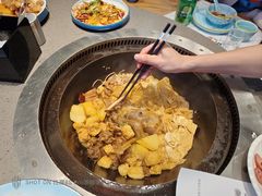 -山河屯铁锅炖·非遗东北菜(南山店)