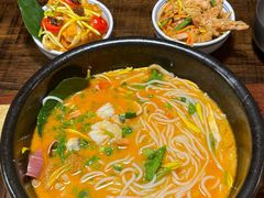 -银米·云南传统过桥米线(双廊黑金冠店)