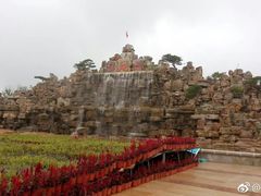 -雪山彩虹谷景区