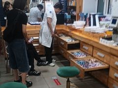 -豪门视光·星趣控·蔡司依视路眼镜代理商(中央大街店)