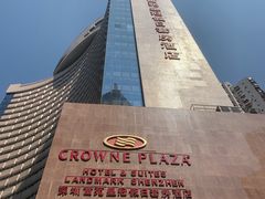 -深圳富苑皇冠假日套房酒店