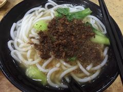 -丽虹云南过桥米线(兴工街店)