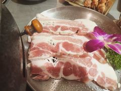 -围炉肉舍•炭烤活鳗•丹东海鲜烤肉(步行街店)