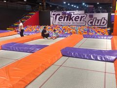 -Tenker Club弹刻极限主题公园 · 蹦床 · 团建 · 生日派对(大关店)