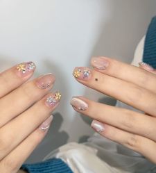 -悦指间美甲美睫
