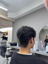 -宫铭烫发染发接发店