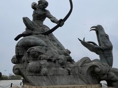-巴陵广场