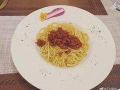 香辣牛肉酱面-LUCCA卢卡西班牙海鲜饭(远洋广场店)