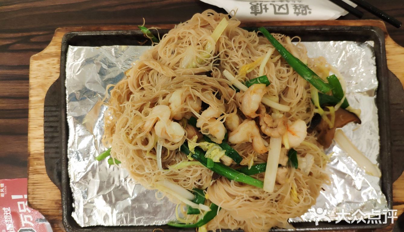 宝宝围兜，宝宝餐具，真的太感谢了，东西也很好吃