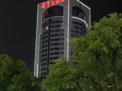 -泰州之星奔驰4S店(海陵店)