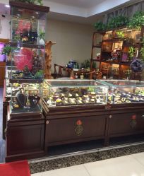 -灵彩珠宝(朗香街店)