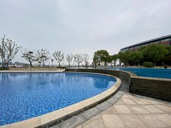 -上海滴水湖皇冠假日酒店