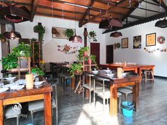 大堂-东家小院金汤酸菜鱼(南阳路店)