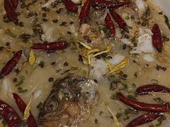 -渔语鱼酸菜鱼新川菜(来福士店)