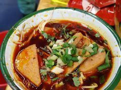 -拈签一笑黄牛肉辣卤串串