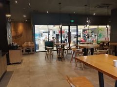 大堂-星巴克臻选(舟山凯虹广场店)