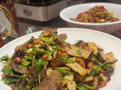 -黄泥岗·地道湖北菜(奥特莱斯店)