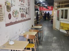 用餐区-海清宁记大馅云吞