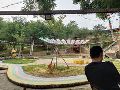 -欢乐松鼠谷